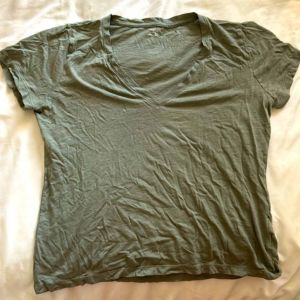 Madewell olive green v-neck t shirt